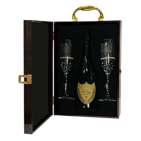 Dom Pérignon Champagne And Glasses Gift Set Dom Pérignon Champagne And Glasses Gift Set