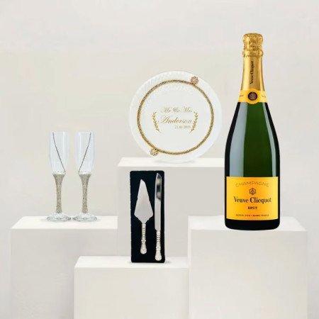 Veuve Clicquot Champagne Wedding Edition Gift Set