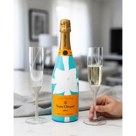Veuve Clicquot Champagne And Tiffany Flutes Wedding Gift Basket Veuve Clicquot Champagne And Tiffany Flutes Wedding Gift Basket