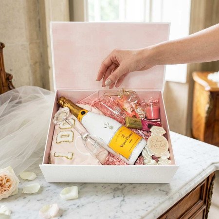 Bride To Be Wedding Champagne Celebration Gift Box Bride To Be Wedding Champagne Celebration Gift Box