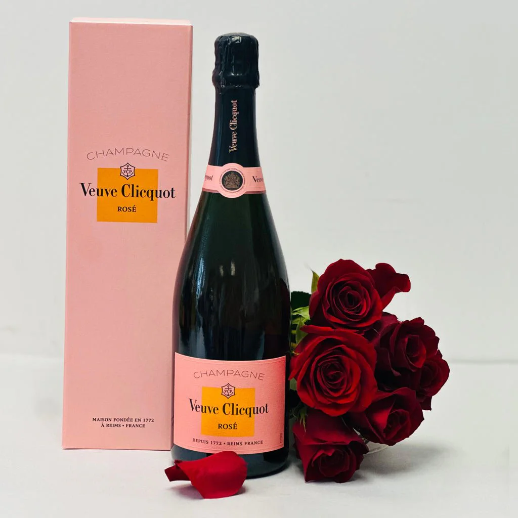 Veuve Clicquot Rosé Champagne & Flowers Gift Set